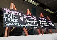bordje waarop de Fairtrade menus werden aangekondigd